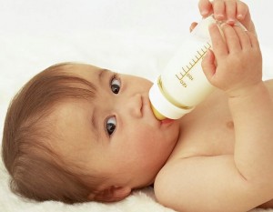 宝宝脸上有白斑是白癜风的症状吗